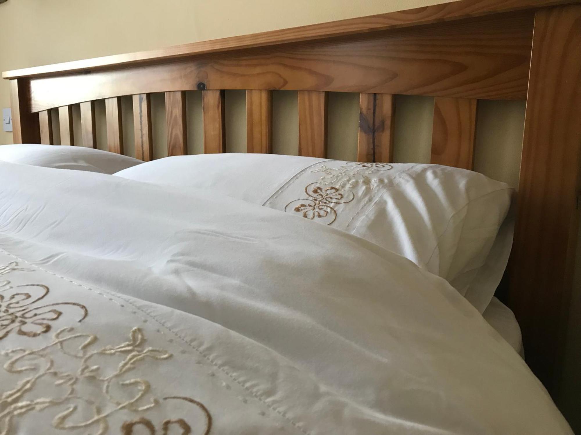 Ashes Seafood Restaurant Accommodation Дингъл Екстериор снимка